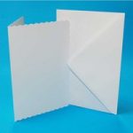 Craft UK 5in x 7in Card Blanks & Envelopes White Scalloped Edge | 50 pack
